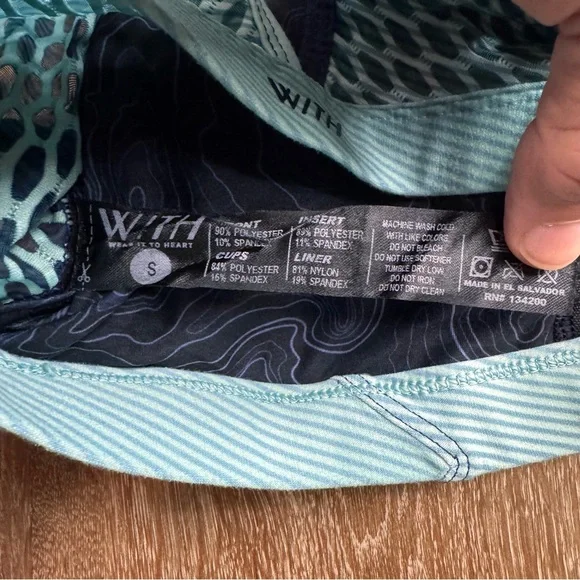 Peloton Women’s High Neck Sports Bra Top - Picture 3 of 3